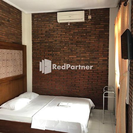 Rifka Annisa Guesthouse Syariah Redpartner Yogyakarta Esterno foto