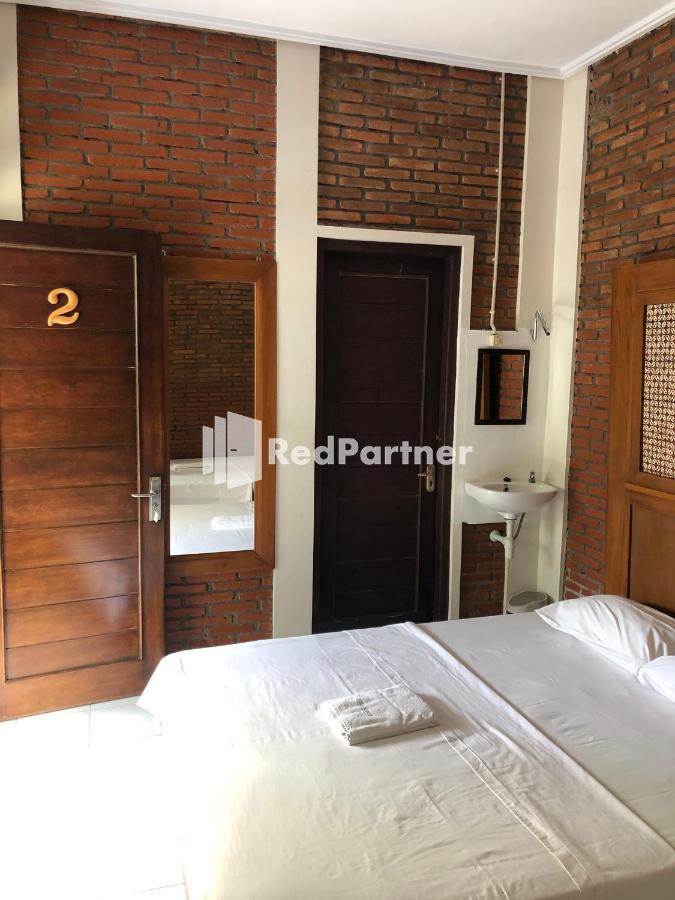 Rifka Annisa Guesthouse Syariah Redpartner Yogyakarta Esterno foto