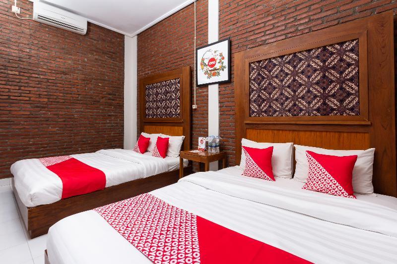 Rifka Annisa Guesthouse Syariah Redpartner Yogyakarta Esterno foto